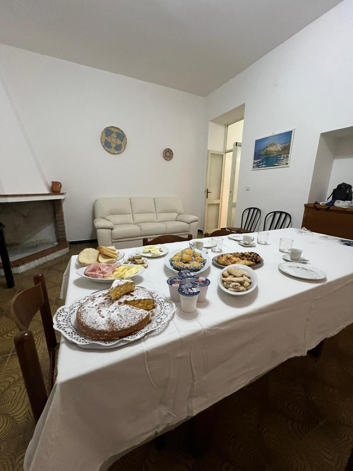 B&B Via Dei Mille Кастельсардо Экстерьер фото