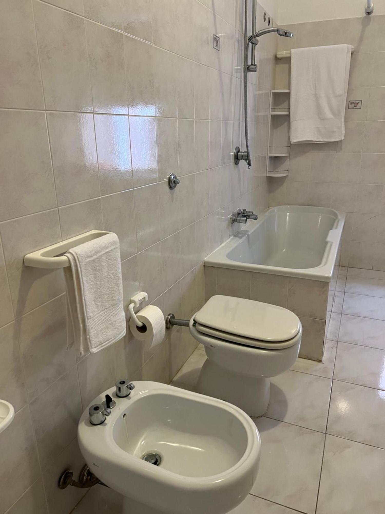 B&B Via Dei Mille Кастельсардо Экстерьер фото