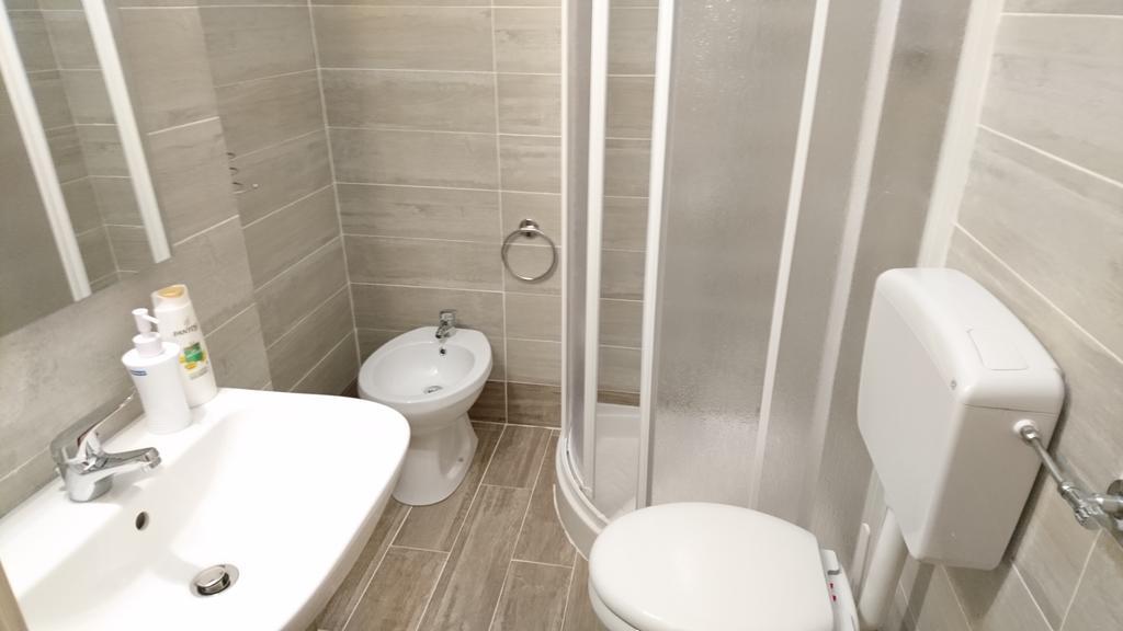 B&B Via Dei Mille Кастельсардо Экстерьер фото